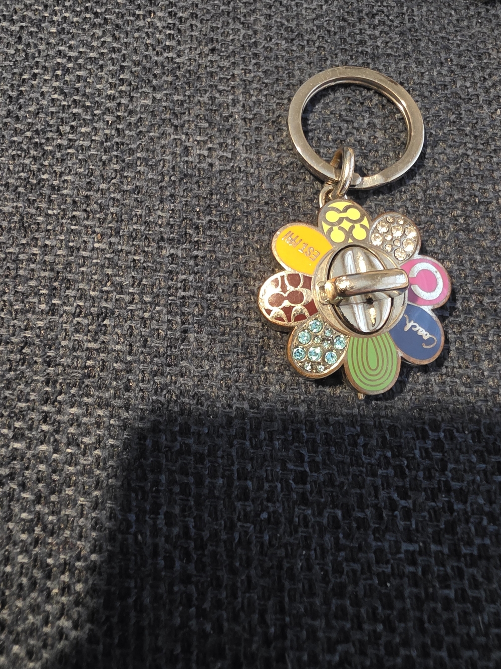 Coach Flower Turnlock Keychain - Multicolor